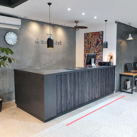 Dg Grami Hotel Paranaque City Eksteriør bilde
