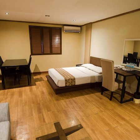 Dg Grami Hotel Paranaque City Eksteriør bilde