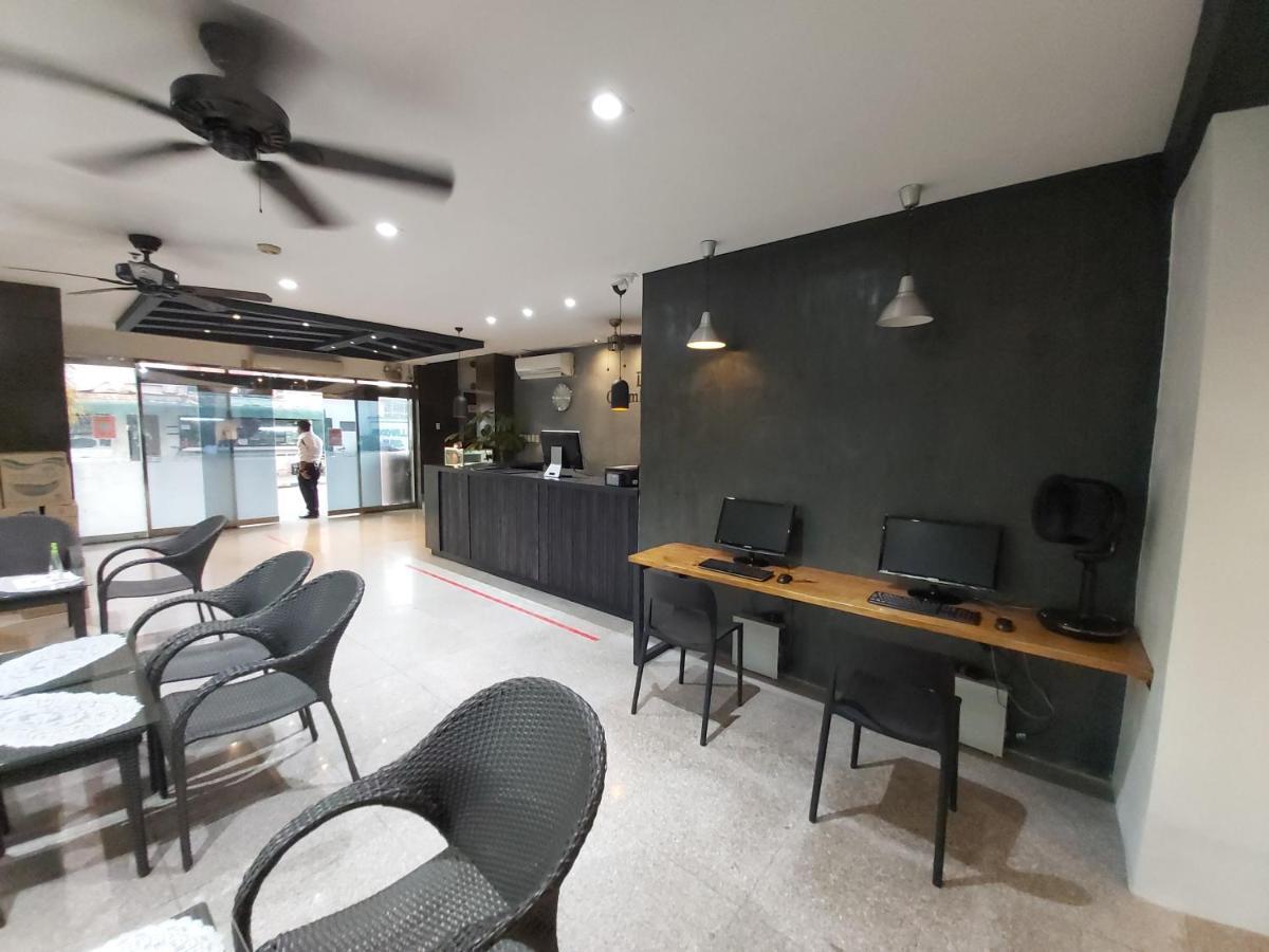 Dg Grami Hotel Paranaque City Eksteriør bilde