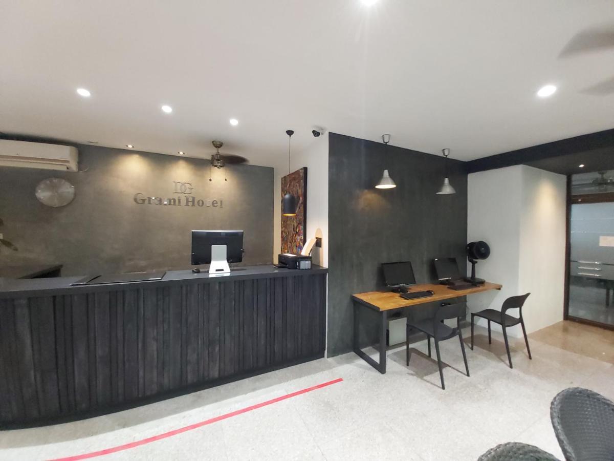 Dg Grami Hotel Paranaque City Eksteriør bilde