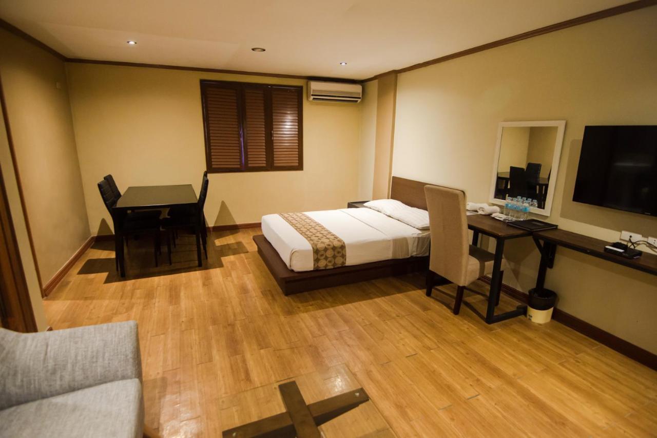 Dg Grami Hotel Paranaque City Eksteriør bilde