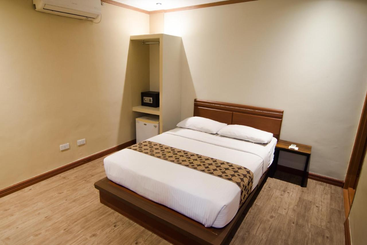 Dg Grami Hotel Paranaque City Eksteriør bilde
