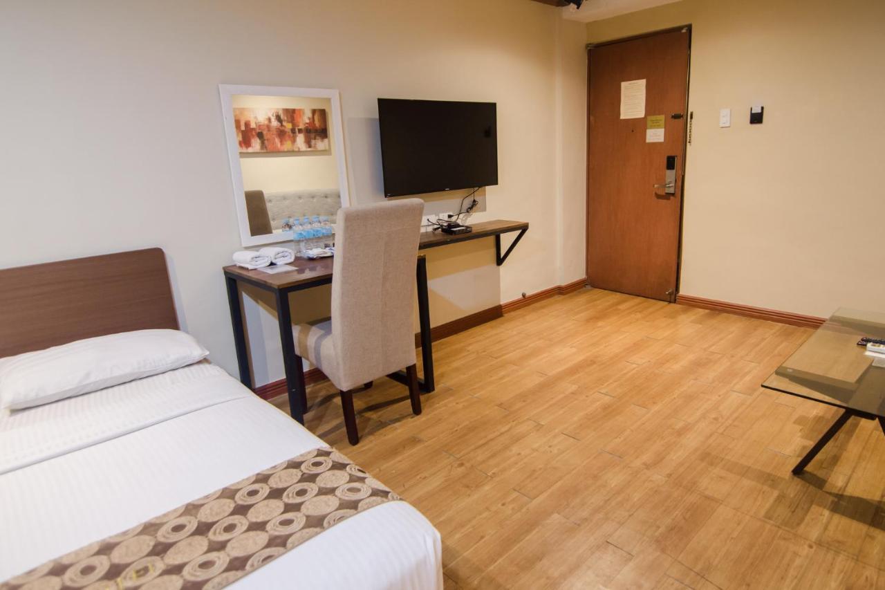 Dg Grami Hotel Paranaque City Eksteriør bilde