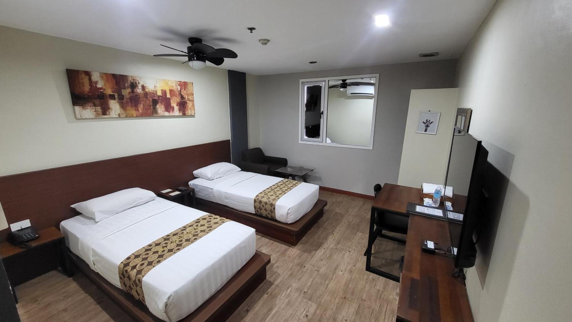 Dg Grami Hotel Paranaque City Eksteriør bilde
