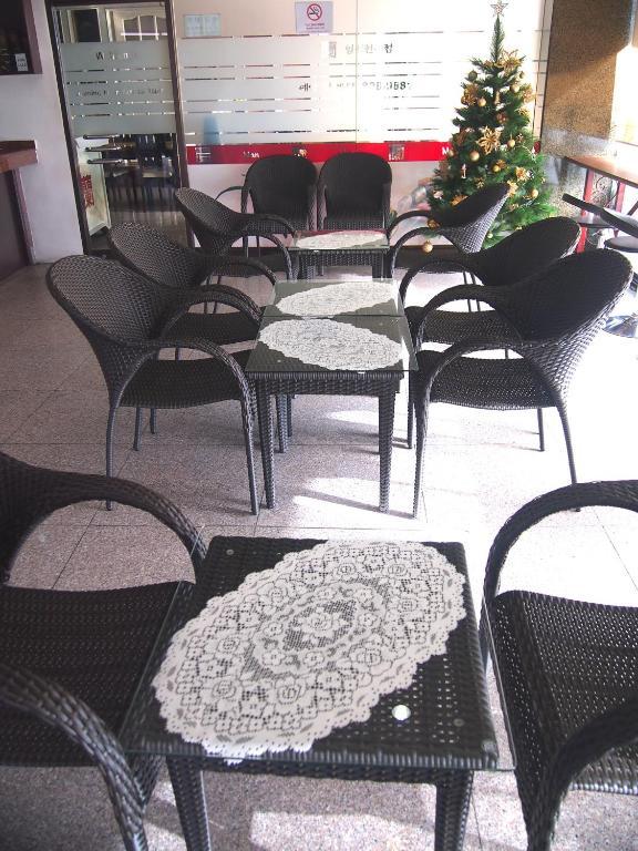 Dg Grami Hotel Paranaque City Eksteriør bilde